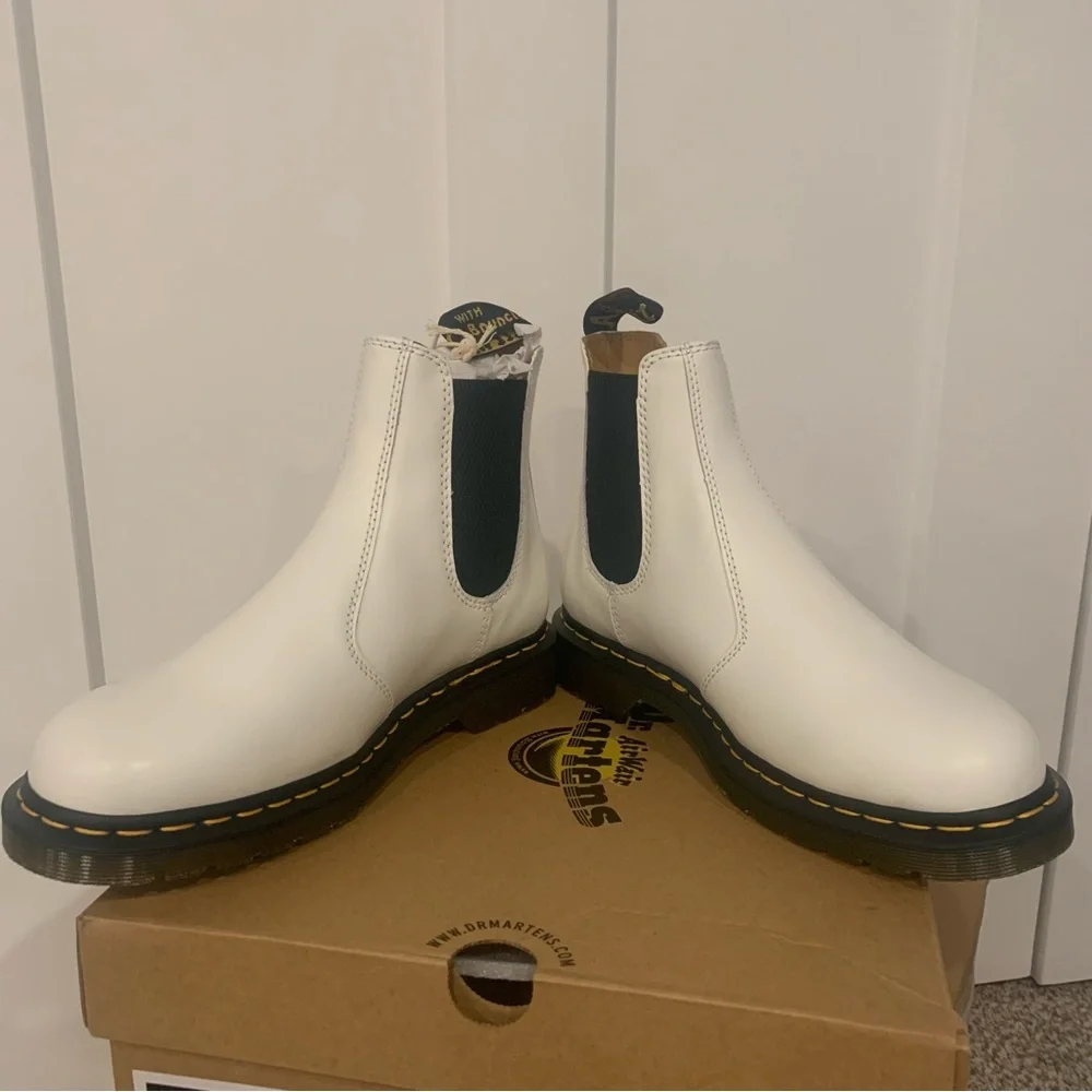 NWT Dr. Martens 2976 Yellow Stitch Smooth Leather Boots - Picture 5 of 8